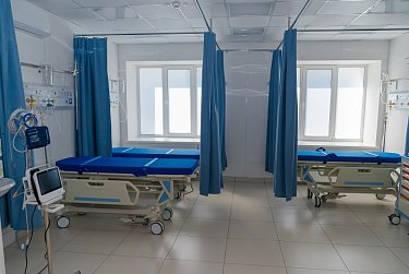 Депутаты посетили обновленный корпус областной больницы